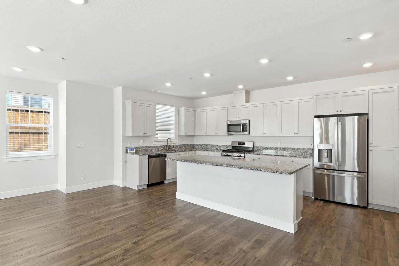 14398 Sw 165th Ave - Photo 6 of 23
