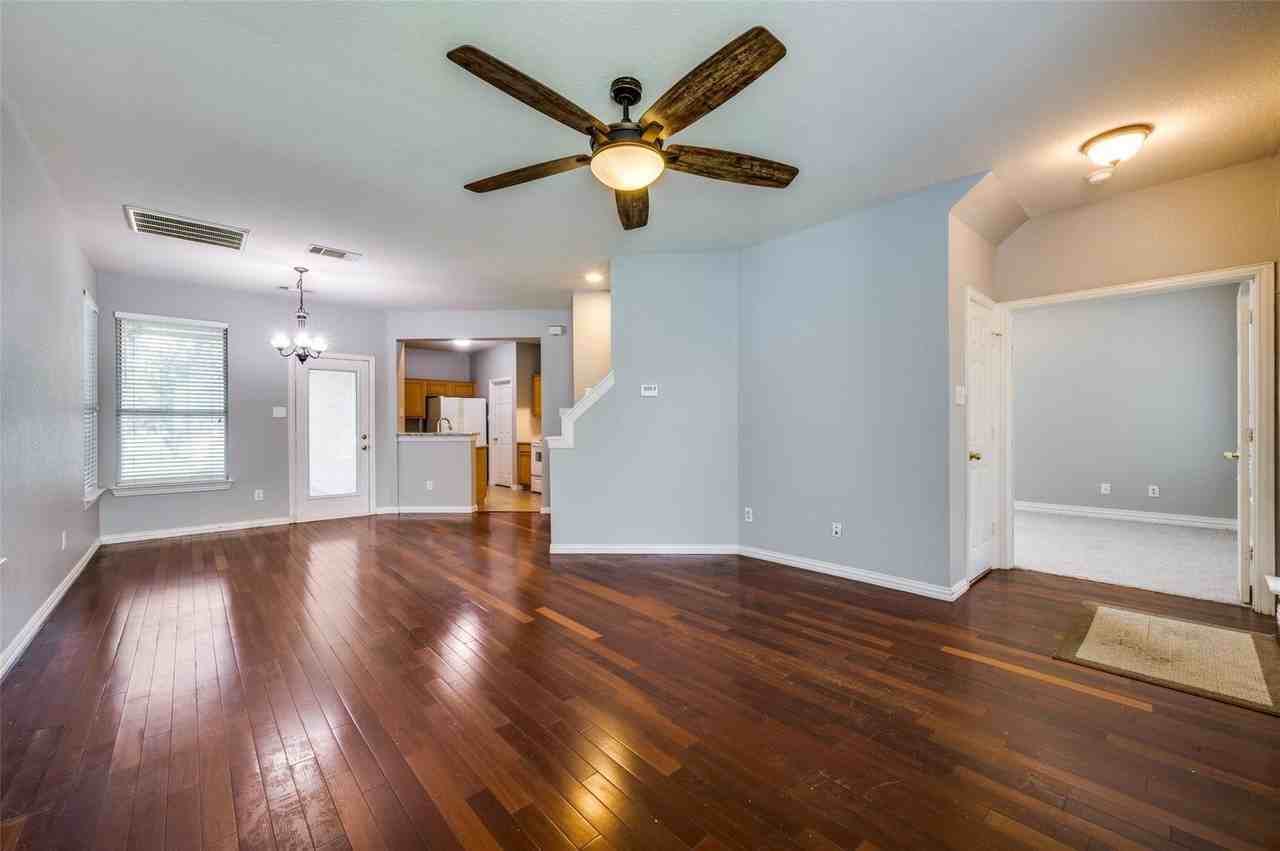 9801 Cedarcrest Dr - Photo 2 of 23