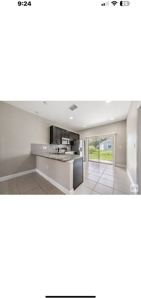 627 Yak Ct - Photo 5 of 32