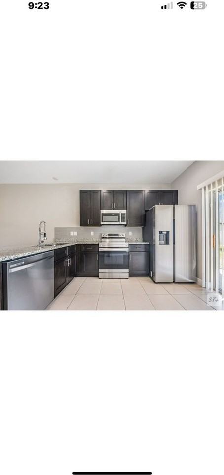 627 Yak Ct - Photo 6 of 32