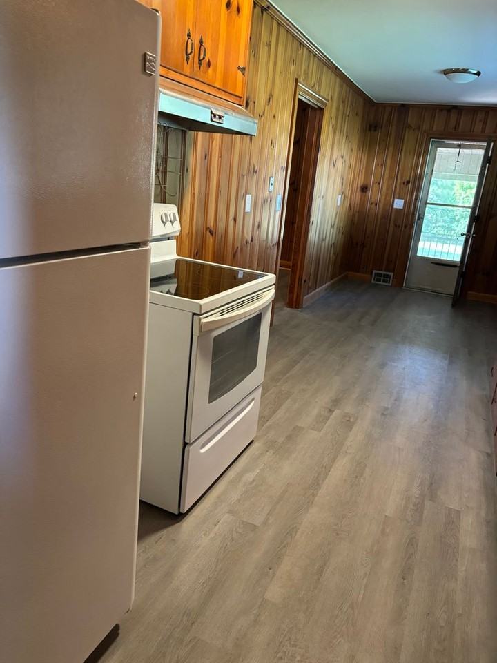 1060 Choate Rd - Photo 3 of 12