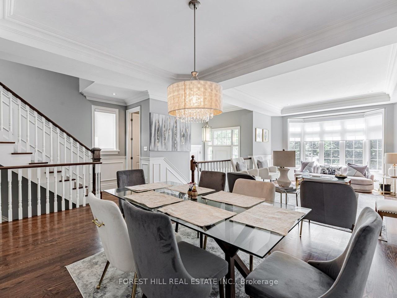 19 Leona Drive - Photo 4 of 32