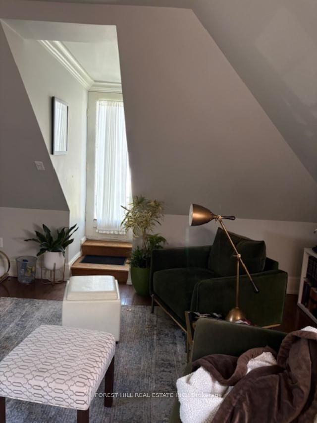 216 Heath Street East #4 - Photo 5 of 18