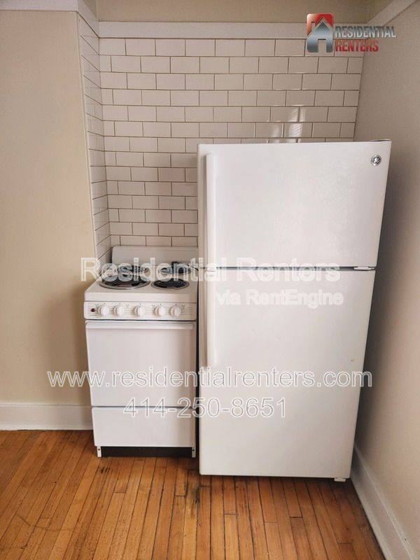 1723 N 22nd St - Photo 2 of 10