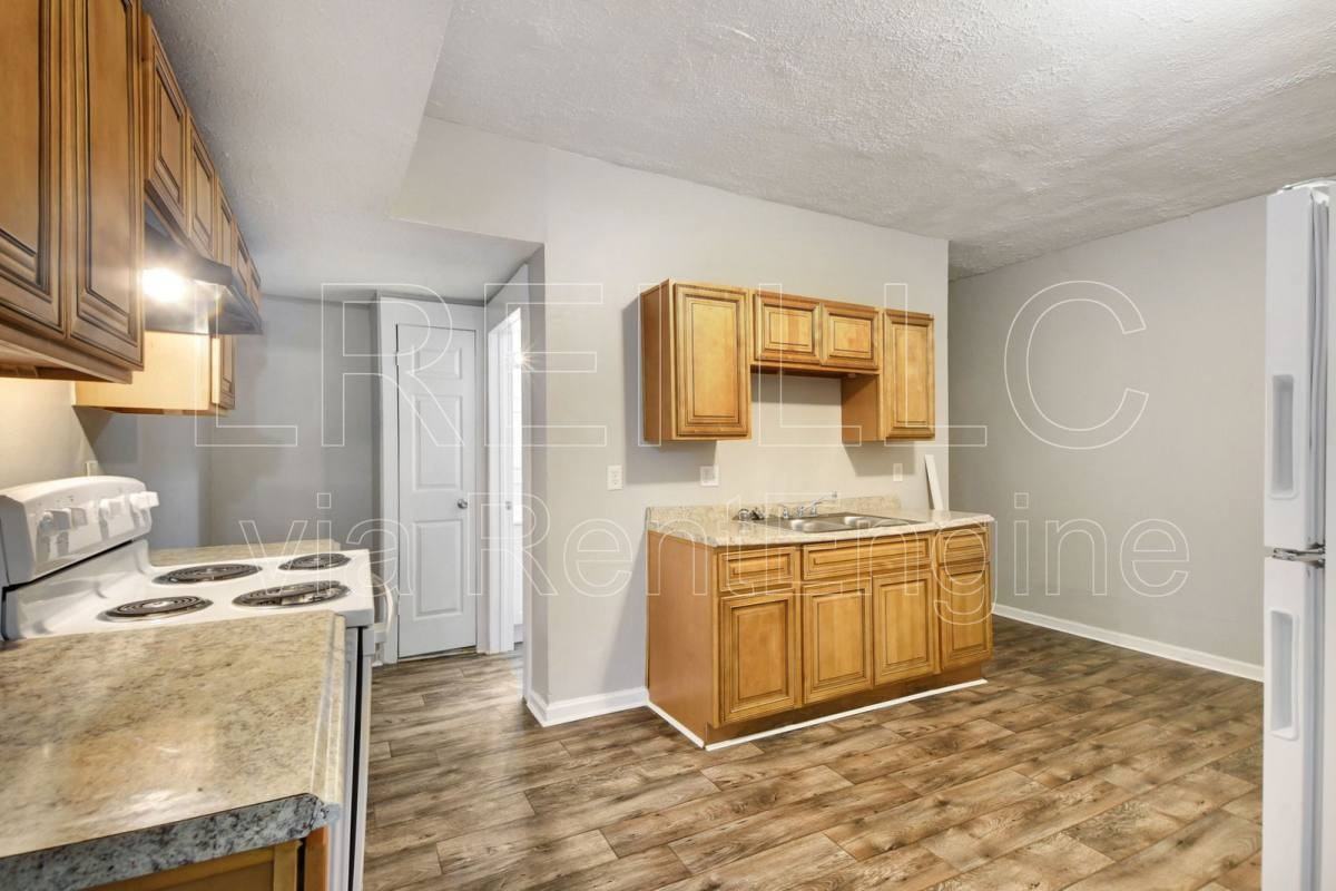 3339 Taylor Blvd #1 - Photo 6 of 10