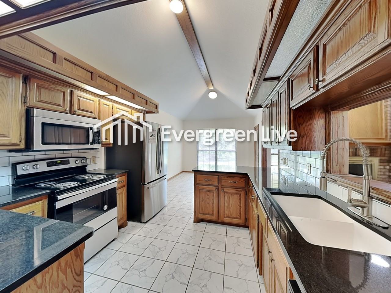 5612 Se 85th St - Photo 5 of 18