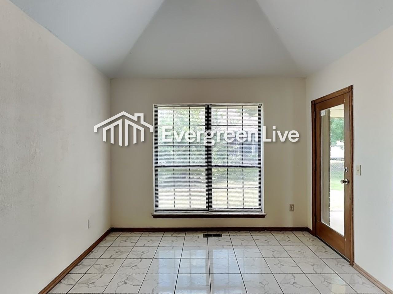 5612 Se 85th St - Photo 6 of 18