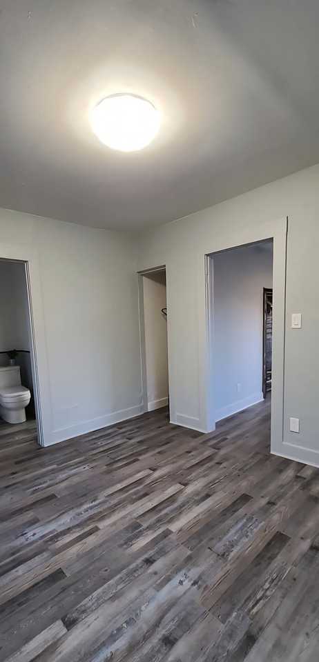 838 E 76th St #838 - Photo 4 of 12