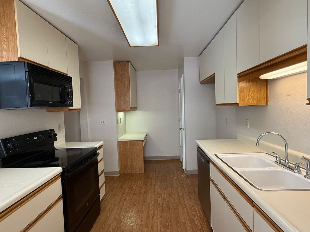 21932 Nugget Canyon Dr - Photo 7 of 24