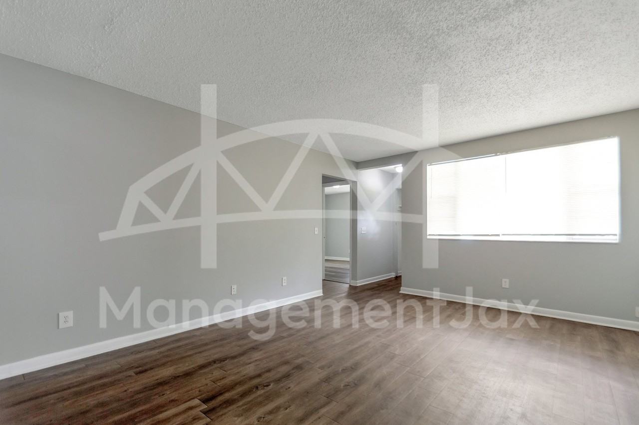 3362 Lowell Ave - Photo 3 of 13