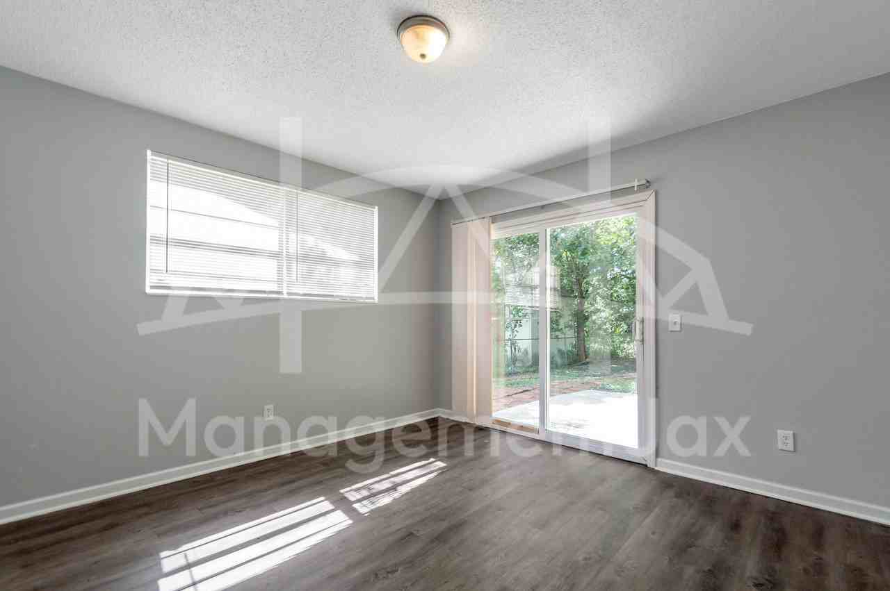 3362 Lowell Ave - Photo 2 of 13