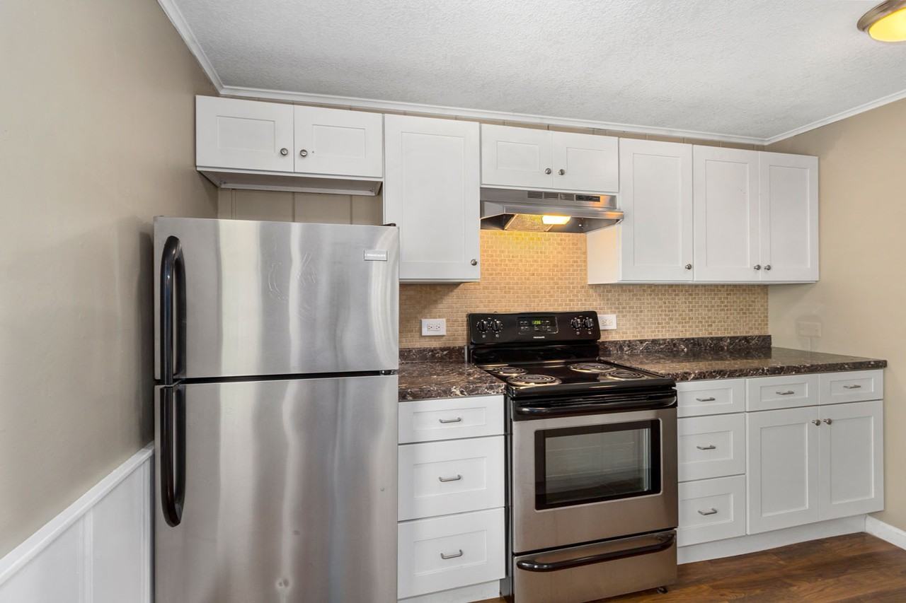 5937 Holmes St #2 - Photo 6 of 15