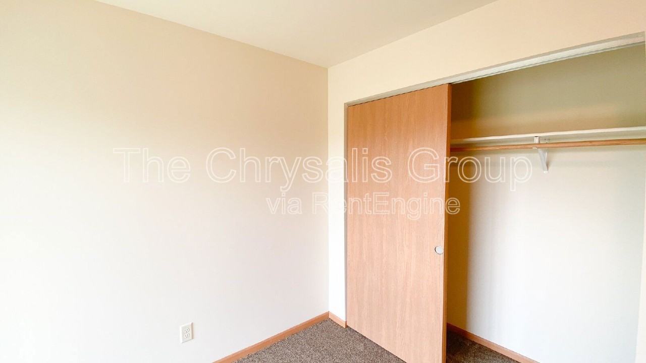 1100 Carrie Ln #5 - Photo 7 of 8