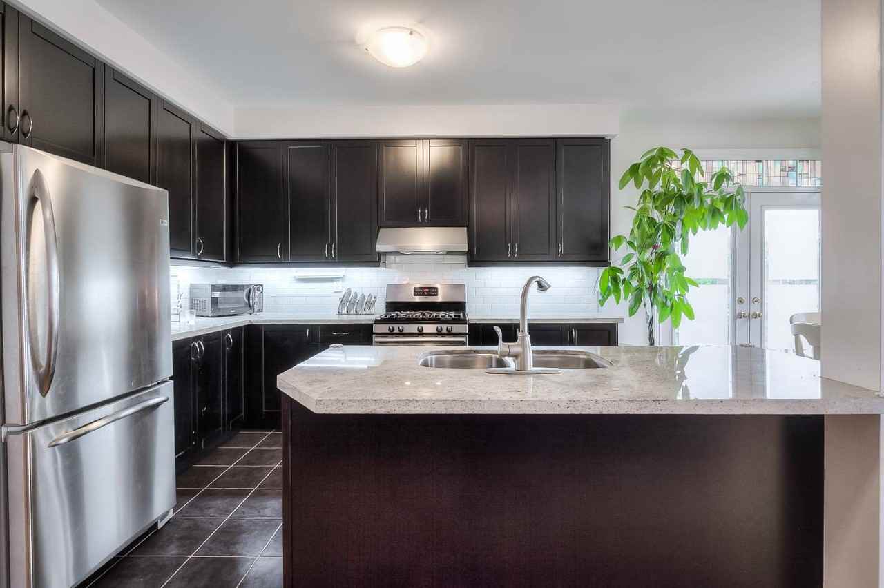 993 Southdown Rd - Photo 2 of 19