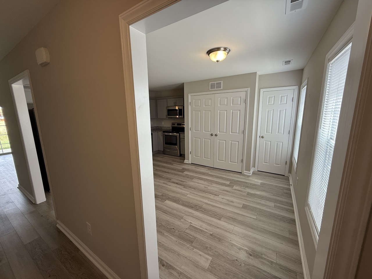 321 S Pointe Dr #A - Photo 2 of 17