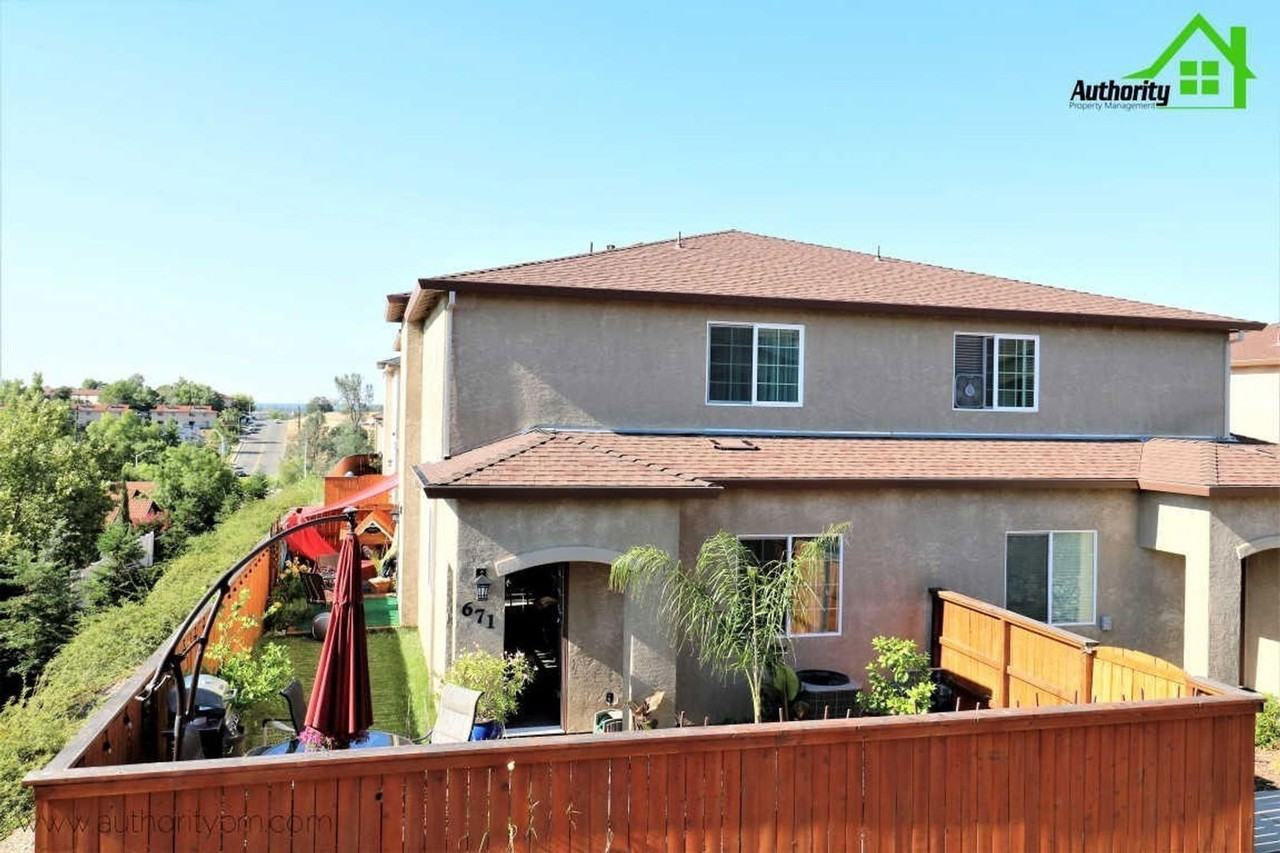 671 Mission De Oro Dr - Photo 2 of 33