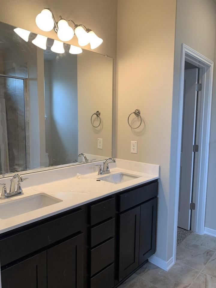1006 Aurora Grove Bnd - Photo 6 of 22
