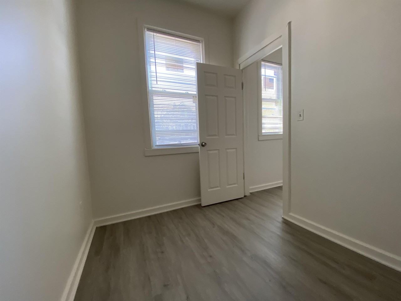 4450 S Wood St - Photo 7 of 16