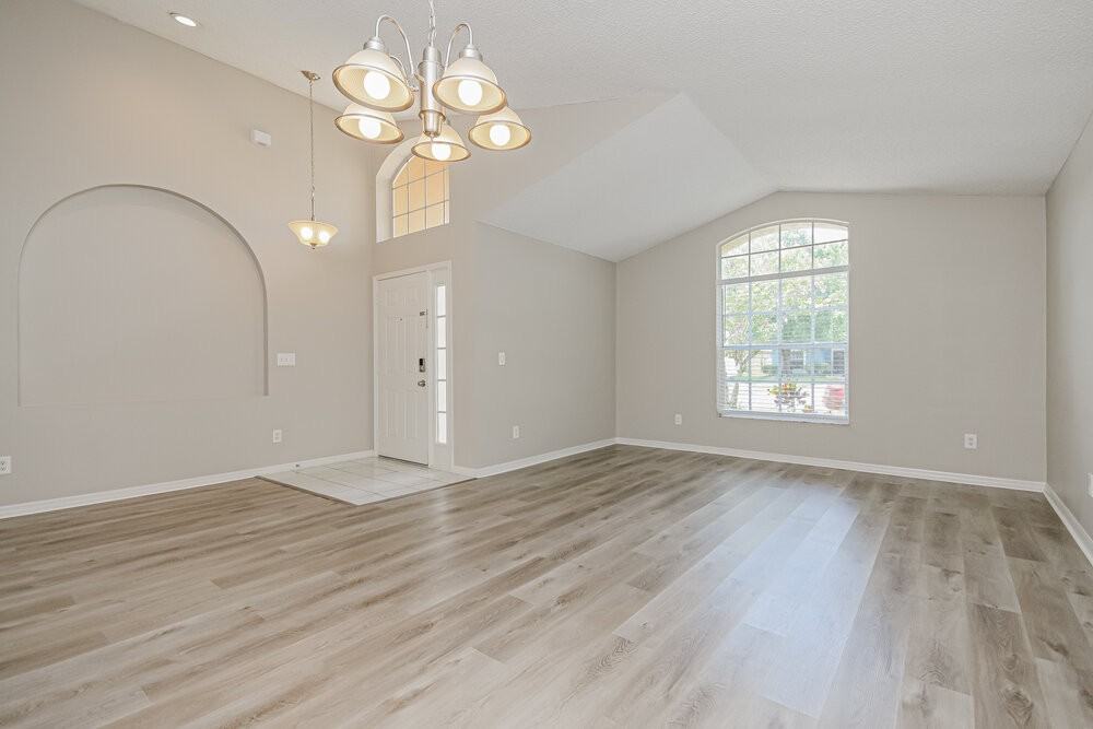 11528 Grazeley Ct - Photo 5 of 16