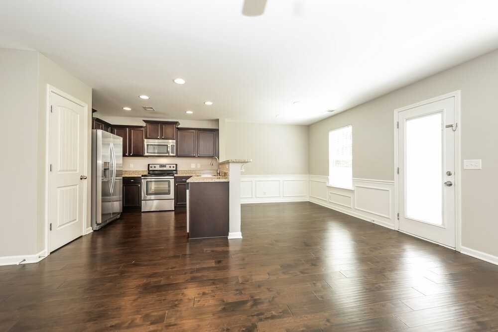 2627 Salem Glen Xing - Photo 5 of 17