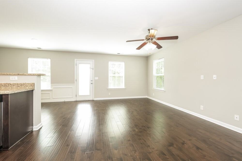 2627 Salem Glen Xing - Photo 6 of 17