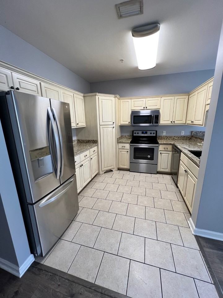 1843 Annabellas Dr #1 - Photo 6 of 20