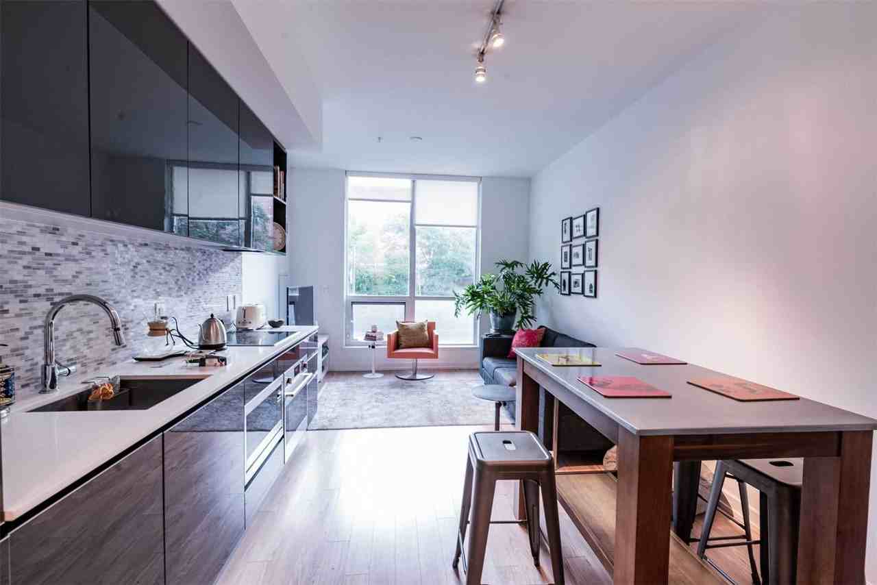 377 Madison Ave - Photo 3