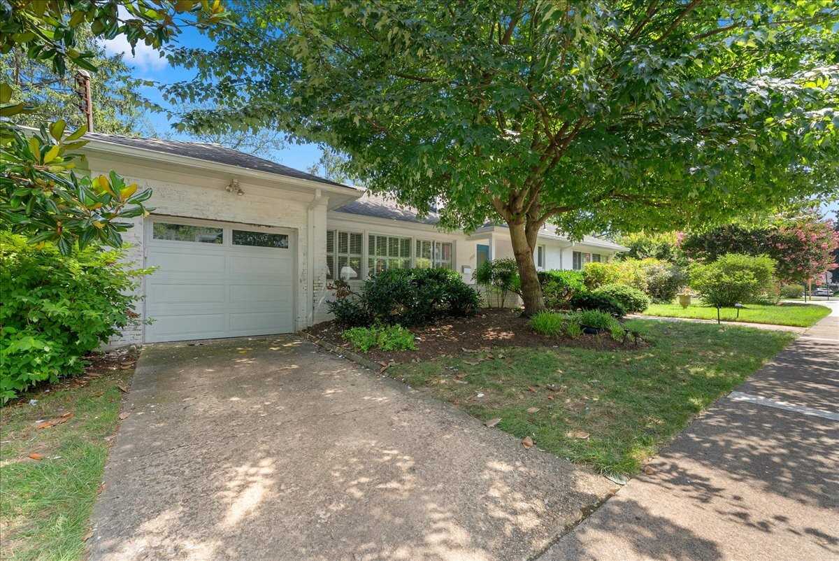 2395 N Quincy St - Photo 2 of 36