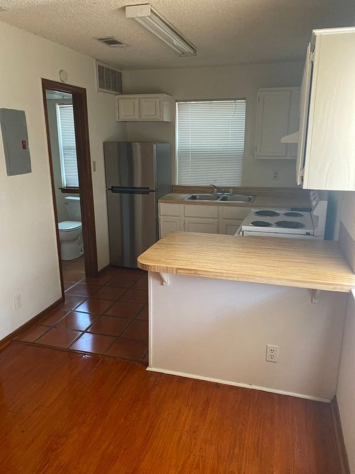 2514 Pearl St. - Photo 4 of 20