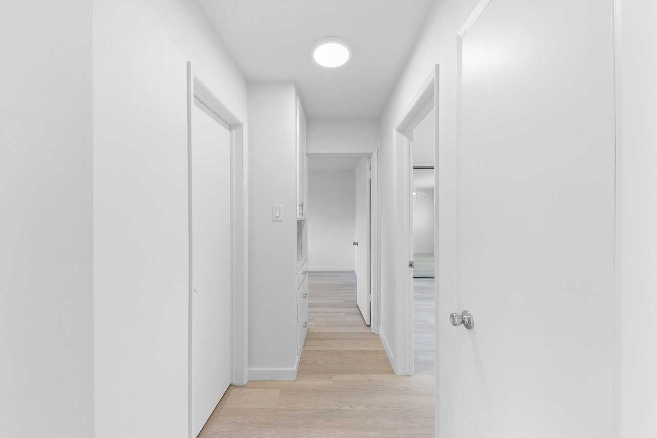 1720 Park Avenue - Photo 7 of 8