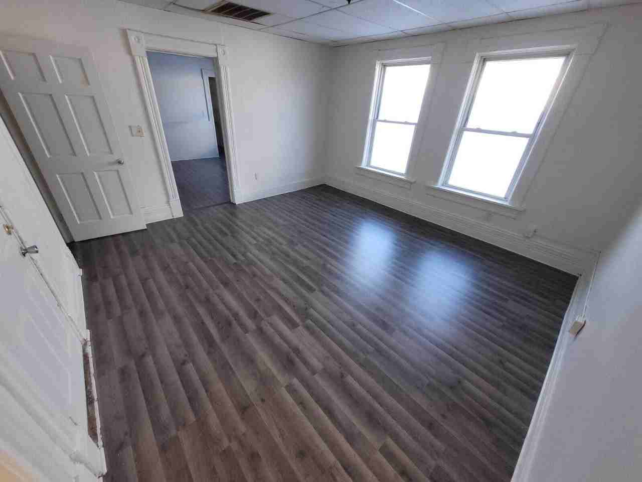 2010 W Greenfield Ave - Photo 3 of 8