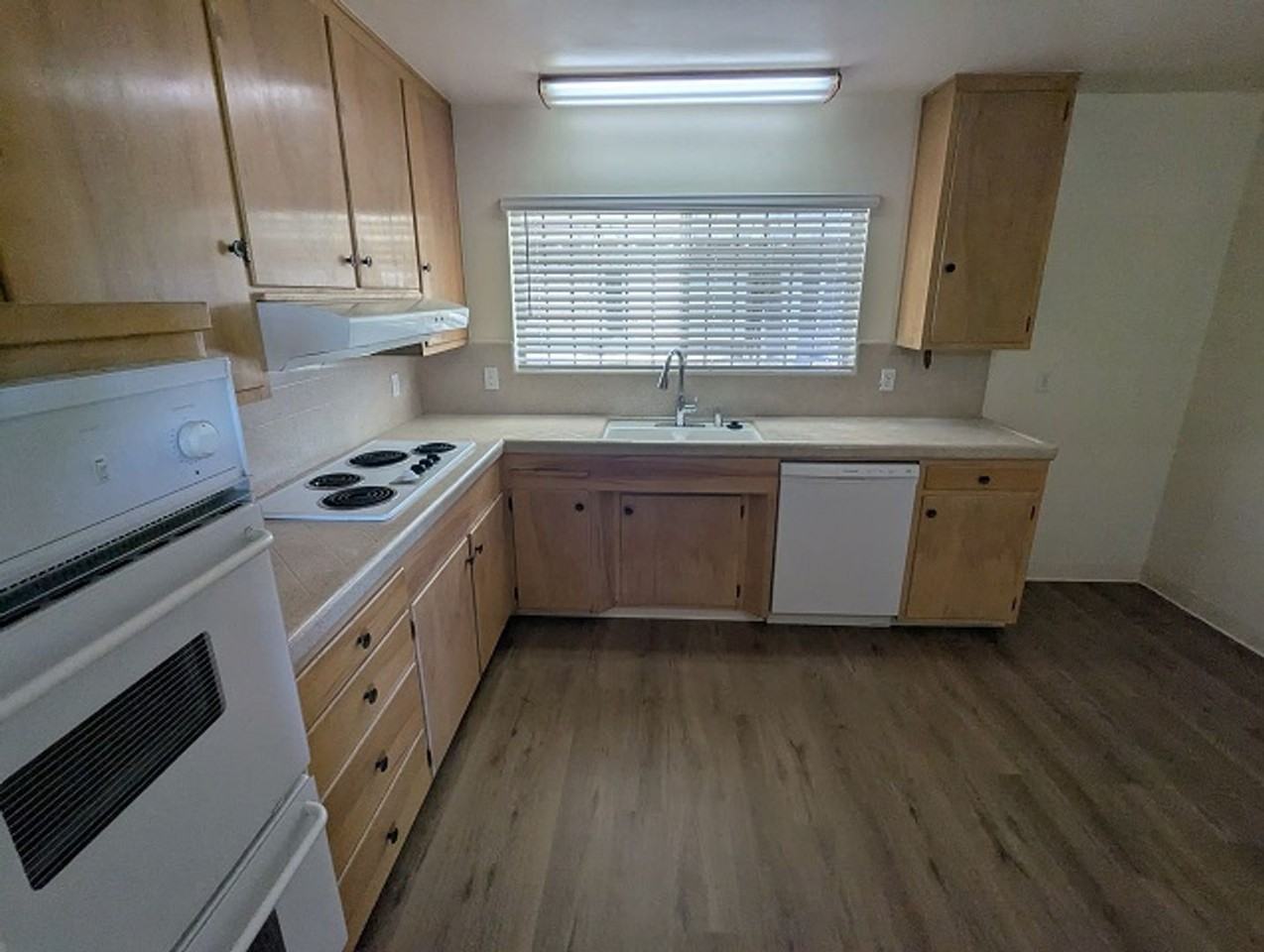 5964 Hughes St - Photo 6 of 26