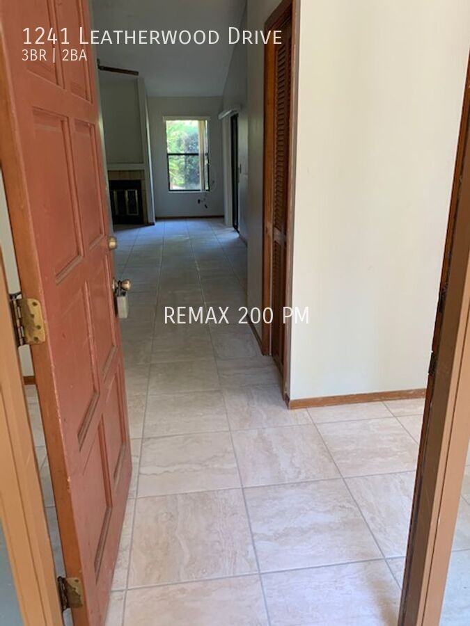 1241 Leatherwood Dr - Photo 2 of 19