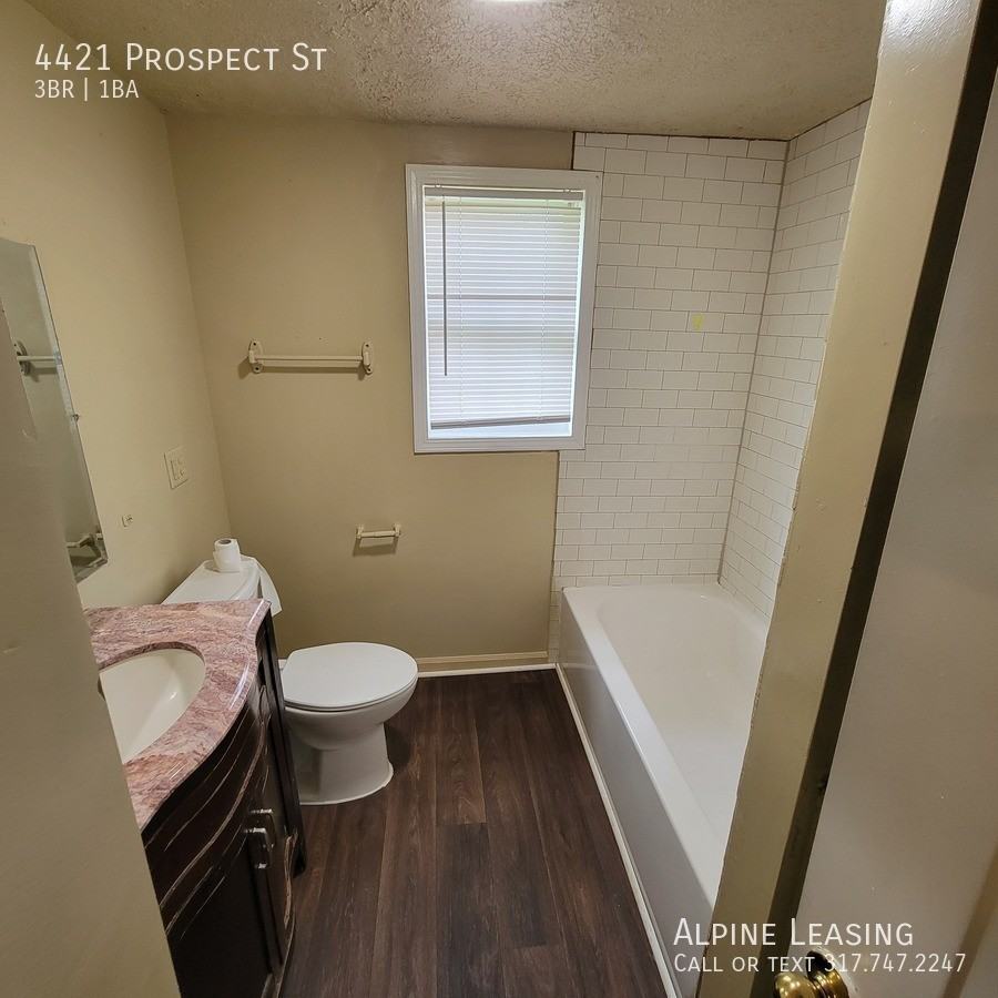 4421 Prospect St - Photo 3 of 7