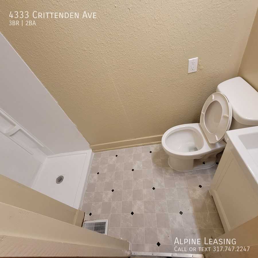 4333 Crittenden Ave - Photo 4 of 6