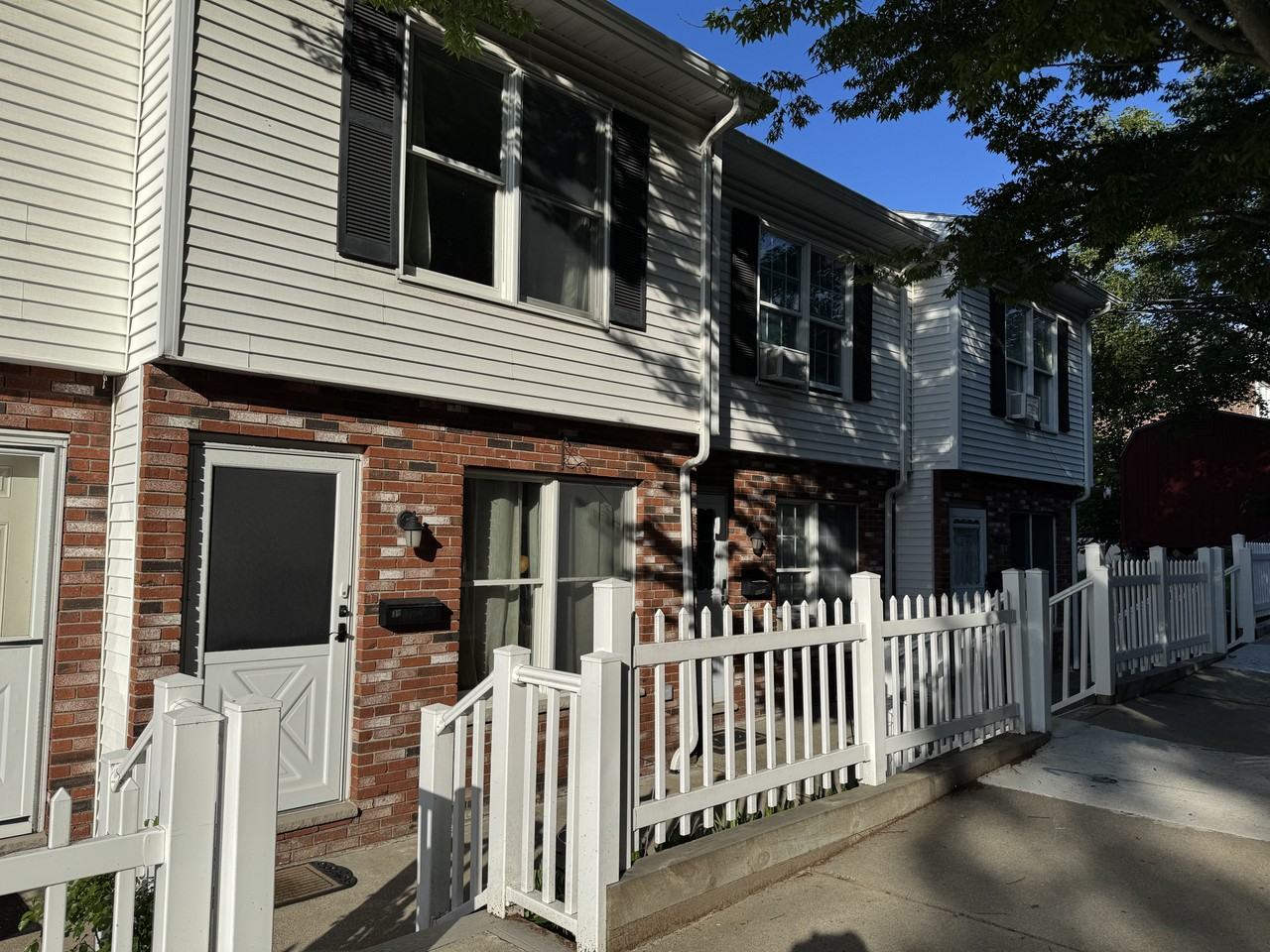 39 Prescott Ave - Photo 2 of 32