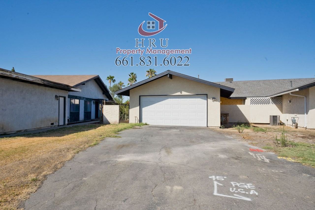 2300 Pinon Springs Cir - Photo 2 of 20