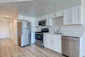 featured image of 471 Jefferson Blvd