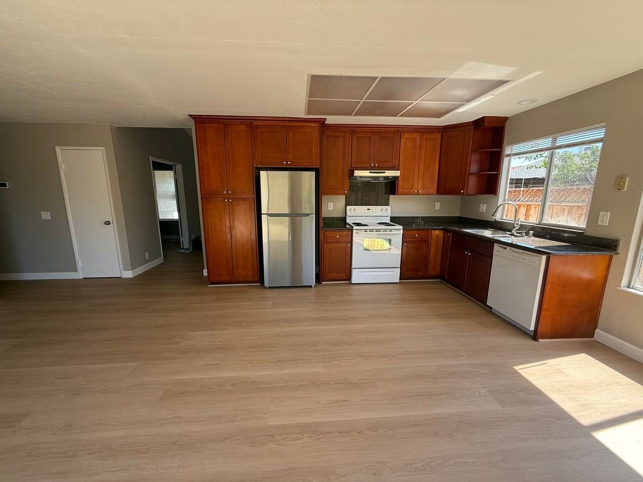 5724 Sagewell Way - Photo 3 of 16