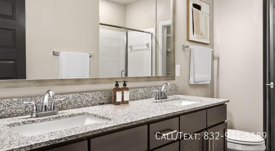 3619 West Grand Parkway North #BALY - Photo 6 of 11