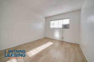 6929 Whitsett Ave #4A - Photo 1 of 1