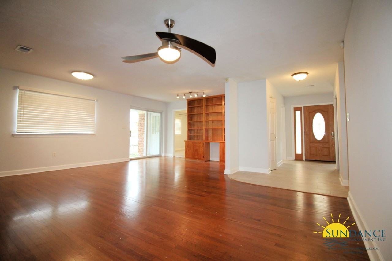 708 Revere Ave - Photo 3 of 21