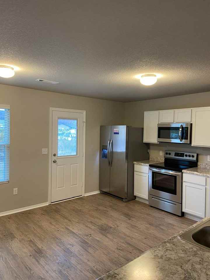 1720 Ryder St - Photo 7 of 21