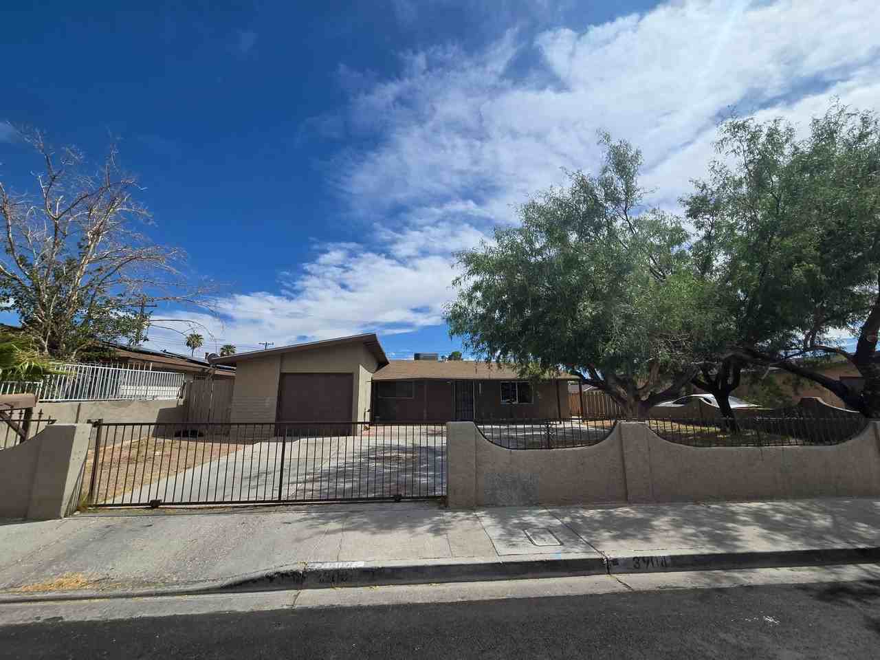 3904 Nixson Dr - Photo 2 of 24