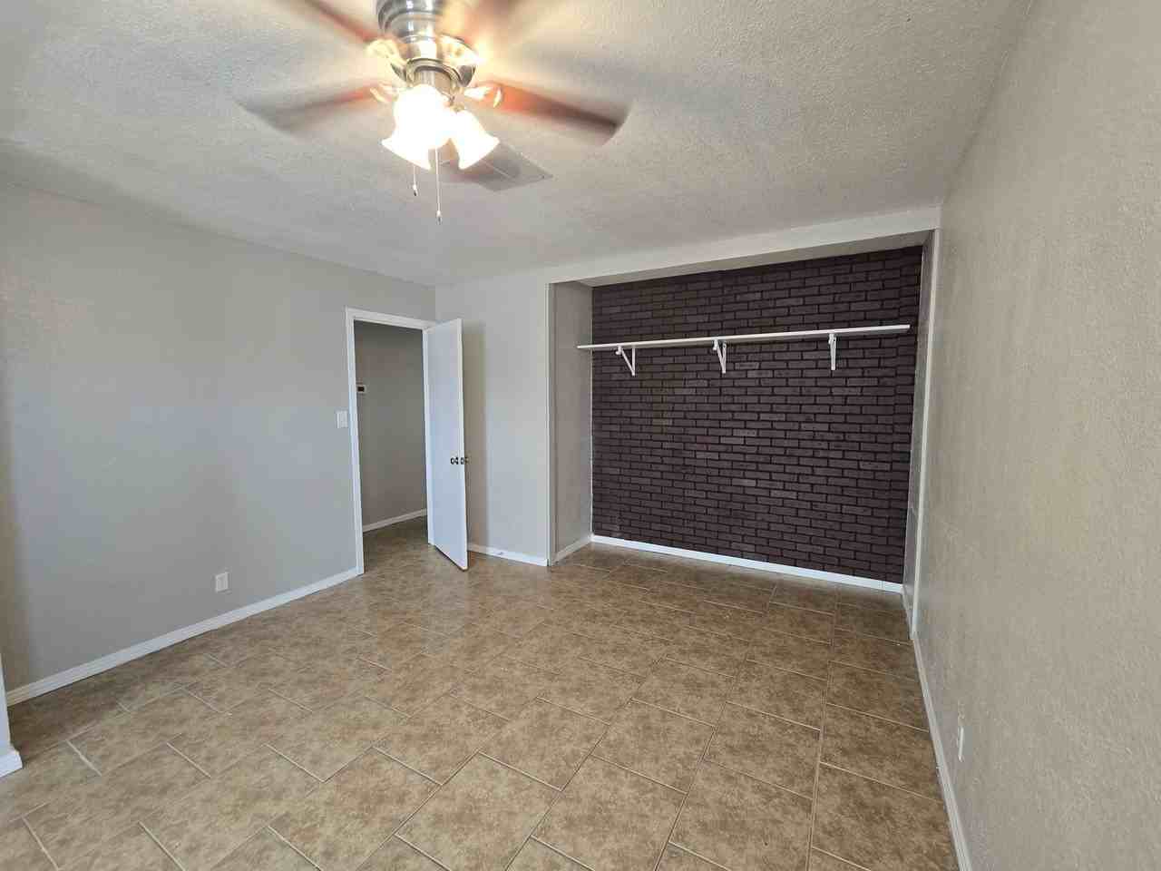 3904 Nixson Dr - Photo 7 of 24