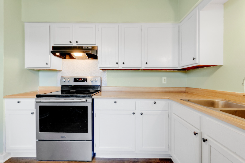 14 Holden Road - Photo 4 of 12