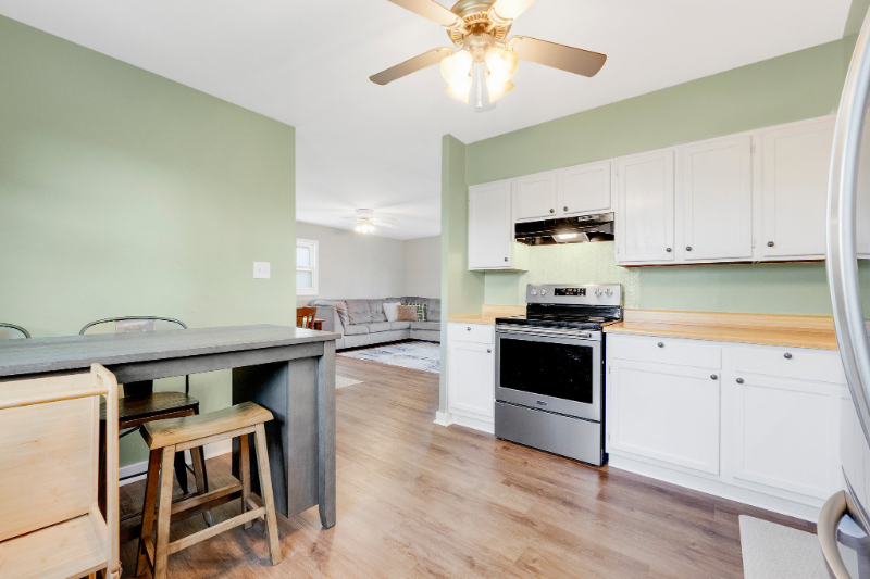 14 Holden Road - Photo 5 of 12