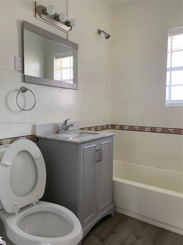 12100 Ne 5th Ave - Photo 3 of 9