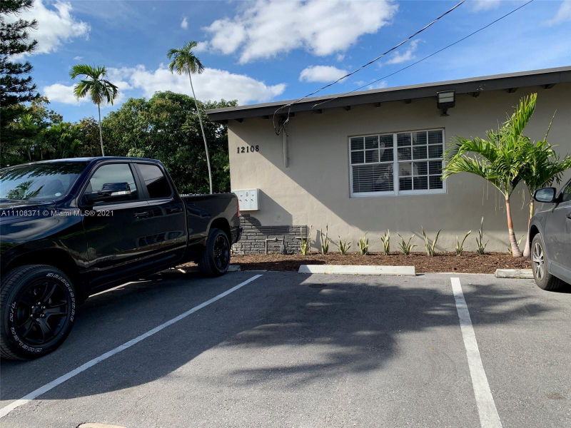 12100 Ne 5th Ave - Photo 7 of 9