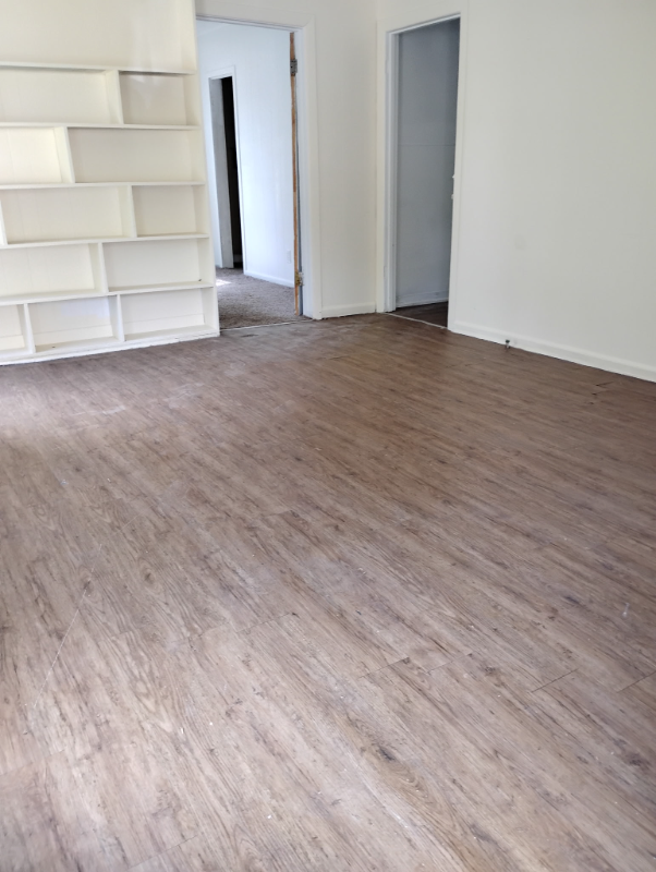 401 Berry St - Photo 3 of 3